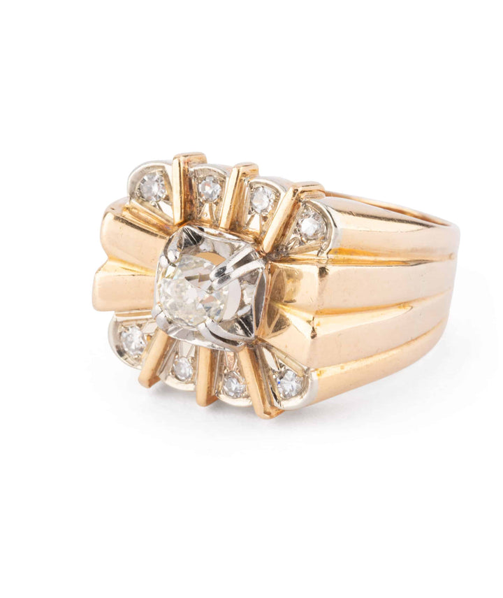 Caillou Paris Bague Ancienne Diamant Nori Gros Plan