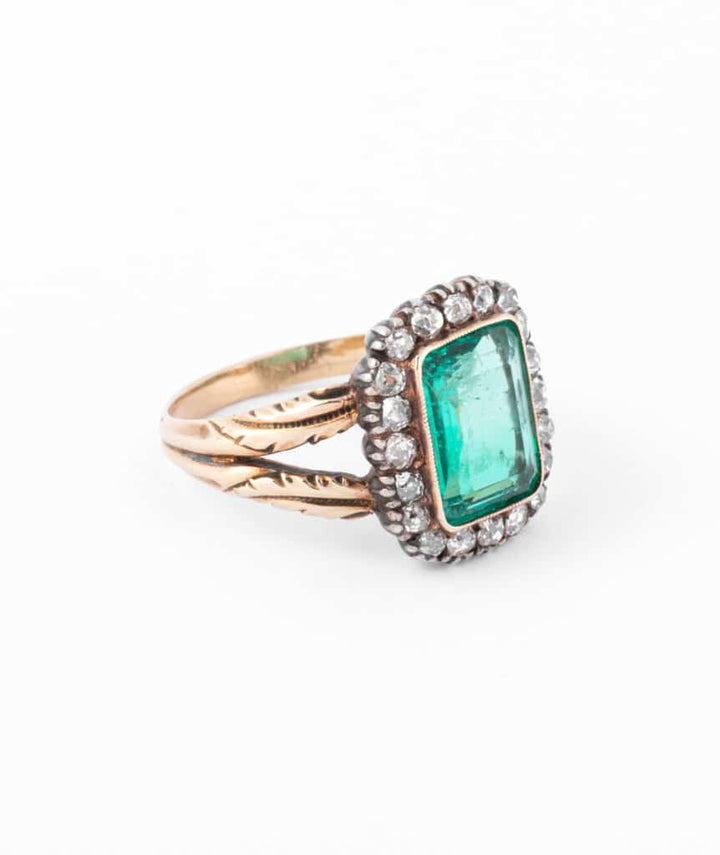Caillou Paris - Bague ancienne emeraude Eilis droite