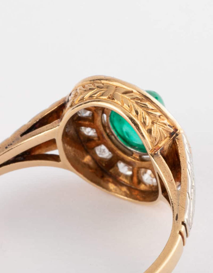 Caillou Paris - Bague ancienne emeraude Odia gros plan dos