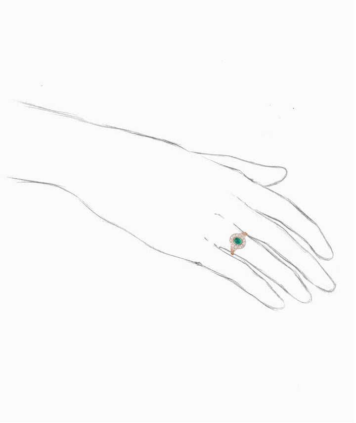 Caillou Paris - Bague ancienne emeraude Odia porter