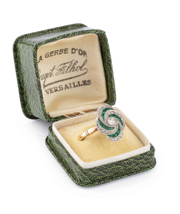 Caillou Paris Bague Ancienne Emeraude Yasu Ecrin Ouvert