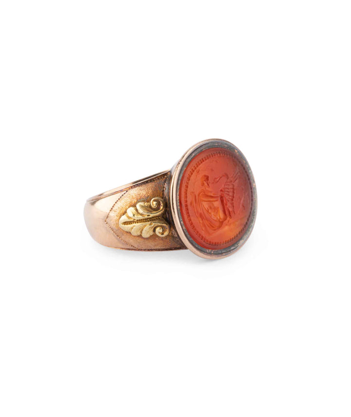 Caillou Paris Bague Ancienne Intaille Nahel Droite