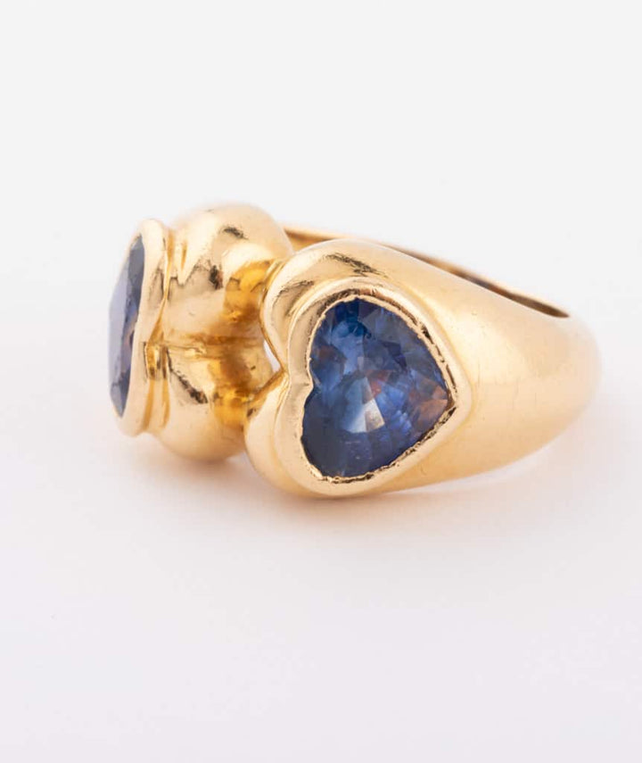 Caillou Paris Bague Ancienne Or Et Saphirs Donan Gros Plan 1