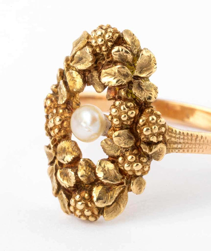 Caillou Paris - Bague ancienne perle Gaia gros plan