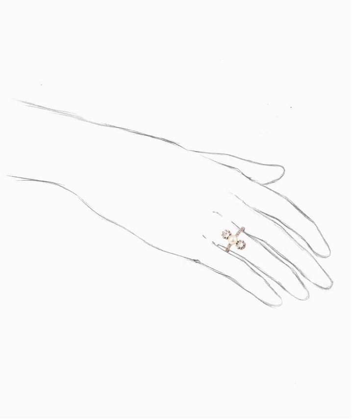 Caillou Paris - Bague ancienne perle et diamants Nida porter