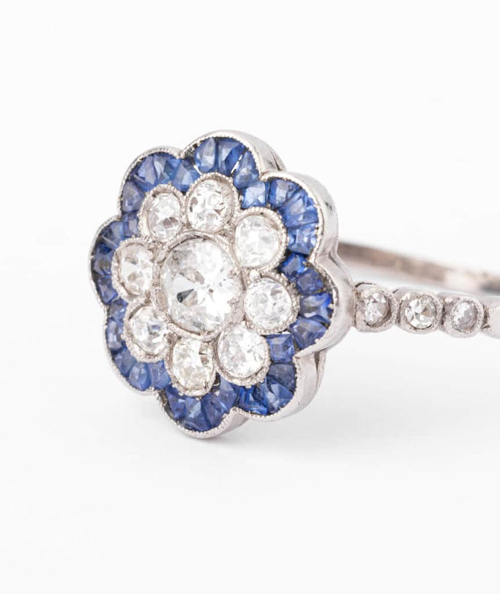 Bague marguerite ancienne Atasi gros plan