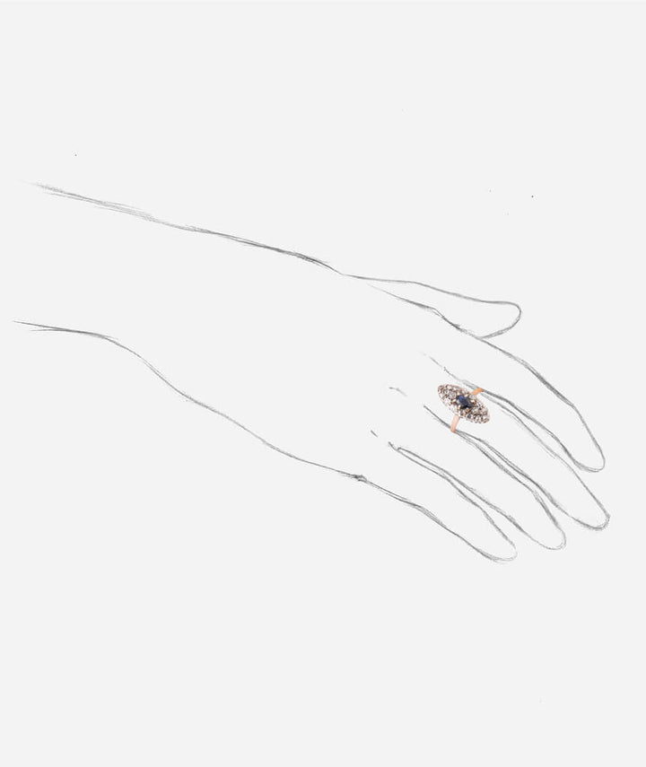 Bague marquise ancienne saphir Indranil porter - Caillou Paris