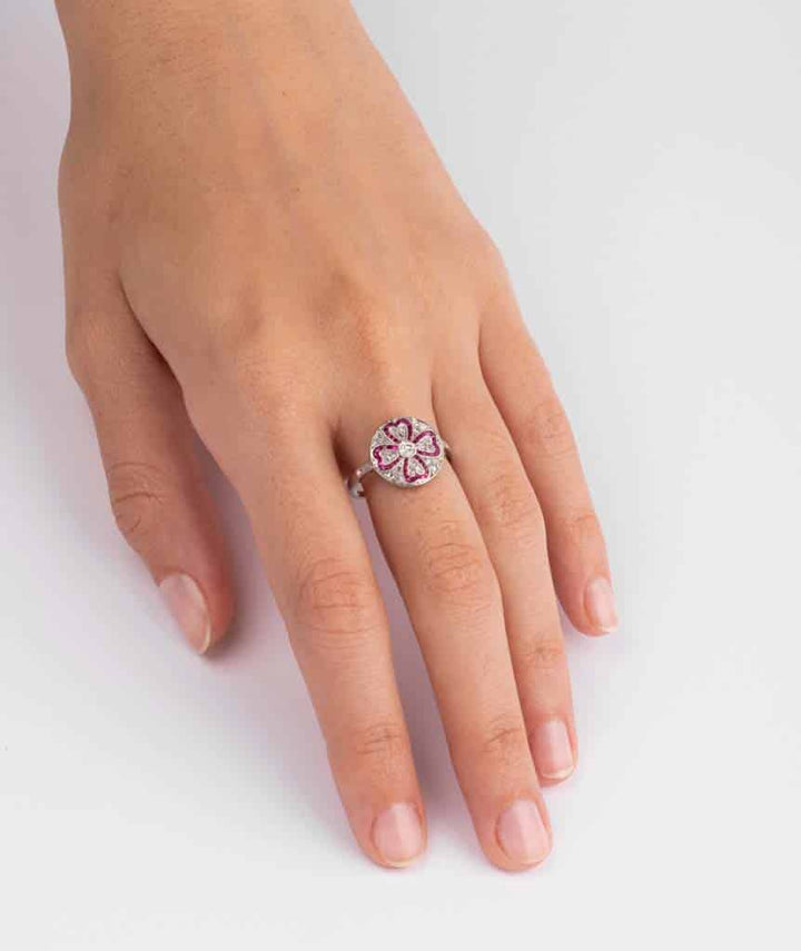 Caillou Paris Bague De Fiançailles Ancienne Diamants Et Rubis Pauly Porter