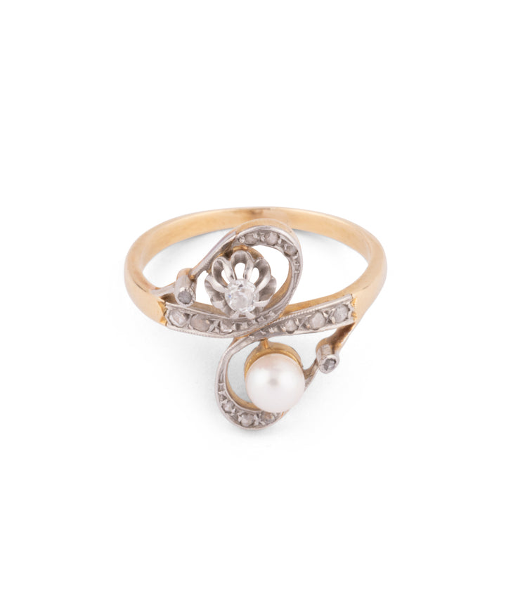 Caillou Paris Bague De Fiancailles Ancienne Perle Et Diamant Thecla Dessous