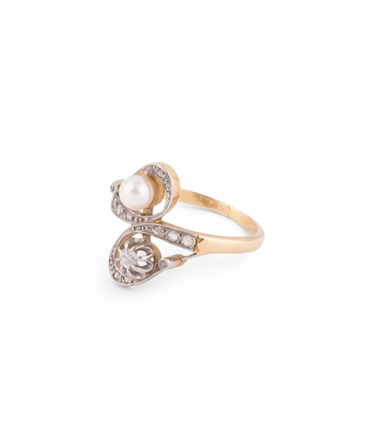 Caillou Paris Bague De Fiancailles Ancienne Perle Et Diamant Thecla Gauche