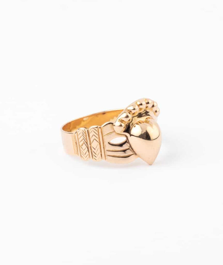 Caillou Paris - Bague de foi ancienne Karenza porter droite
