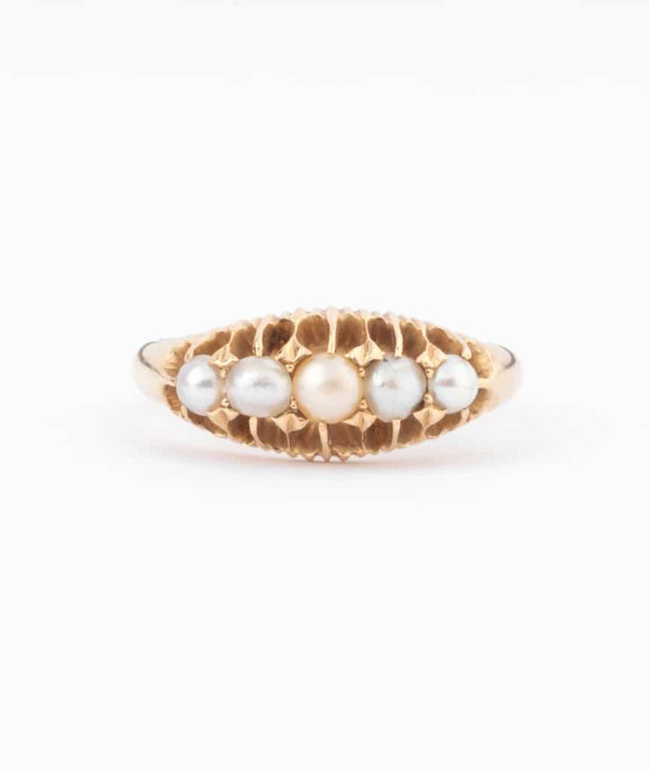 Bague jarretière perles "Dana" gros plan 2