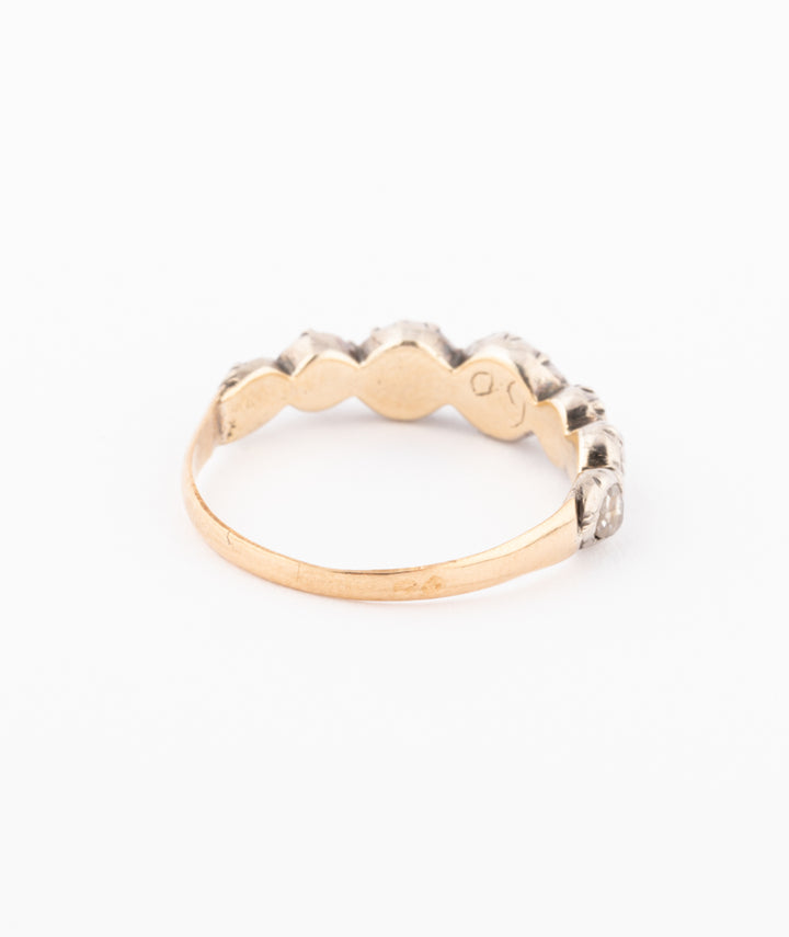 Caillou Paris Bague Jarretiere Ancienne Or %22amato%22 Gros Plan 3