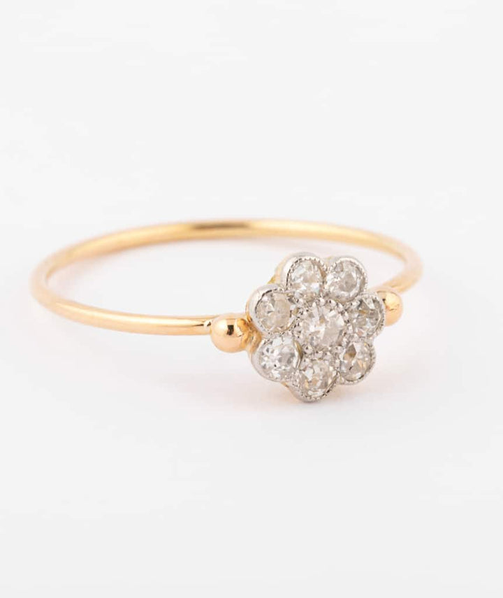 Caillou Paris Bague Marguerite Ancienne Diamants %22guinou%22 Gros Plan