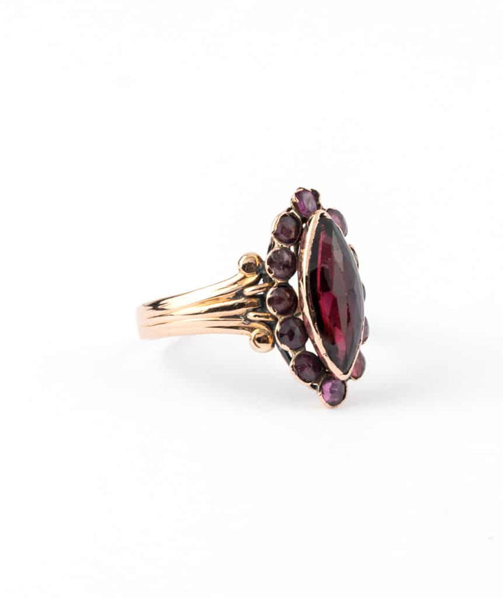 Caillou Paris - Bague marquise ancienne Etera droite