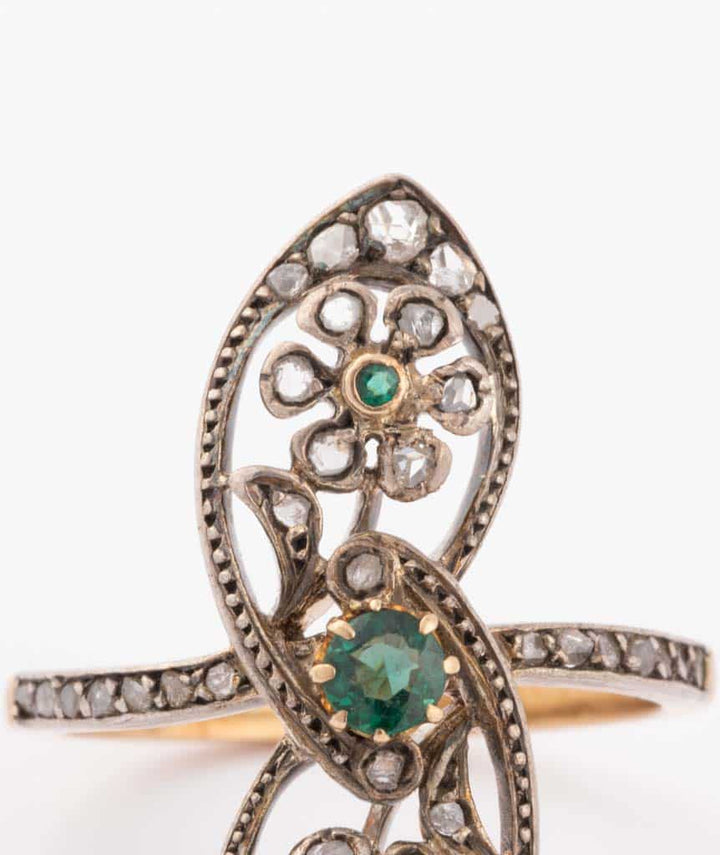 Caillou Paris Bague Marquise Ancienne Emeraude Et Diamants Jos Gros Plan Haut