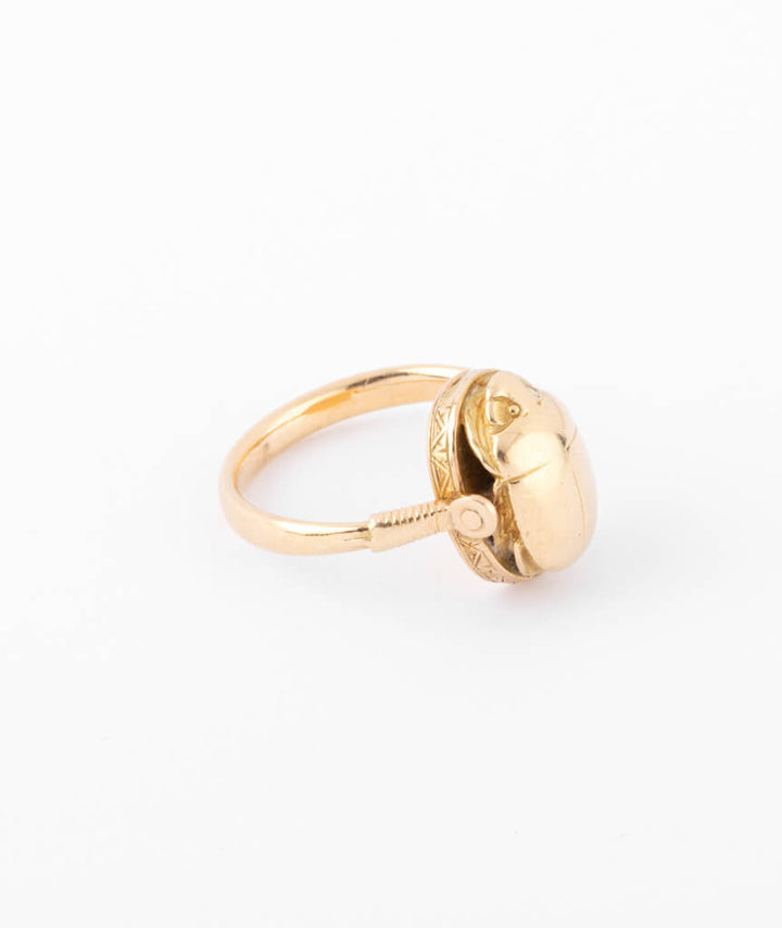 Bague ancienne scarabée Gamal droite
