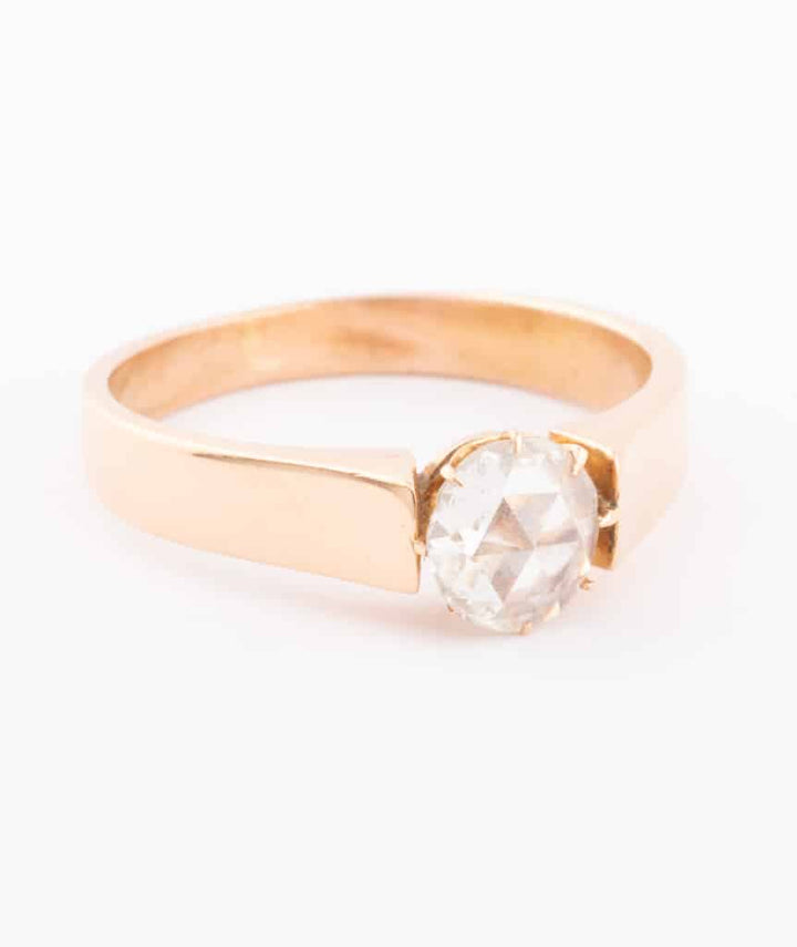 Caillou Paris Bague Solitaire Ancien Diamant Madenn Gros Plan 1