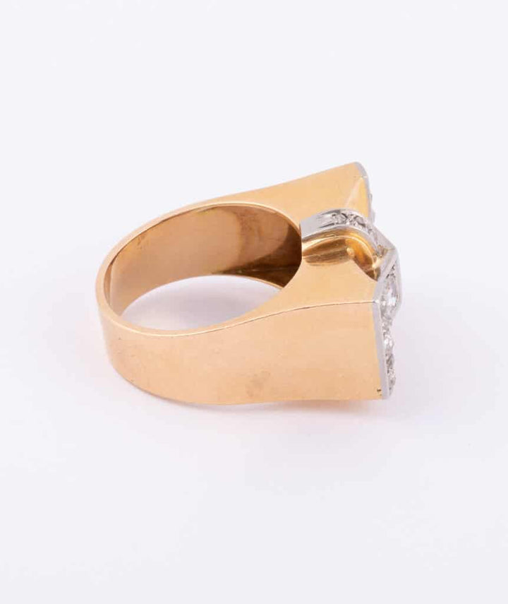 Caillou Paris Bague tank diamants Arun profil droit