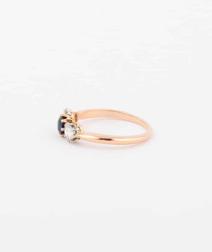 Caillou Paris Bague Trilogie Ancienne Saphir %22espen%22 Profil Gauche