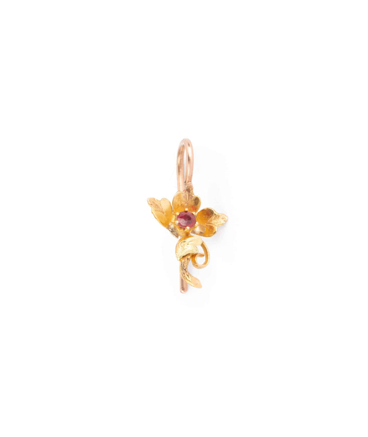 Caillou Paris Boucle Oreille Motif Fleur Tanaya Gros Plan