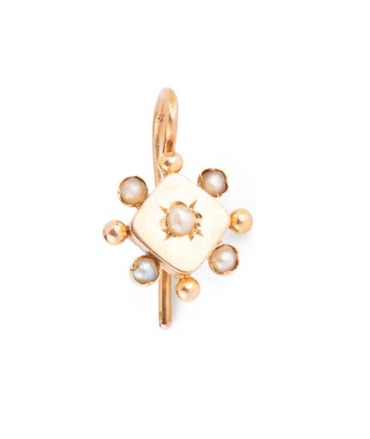 Caillou Paris Boucle Oreille Perles Lug Gros Plan