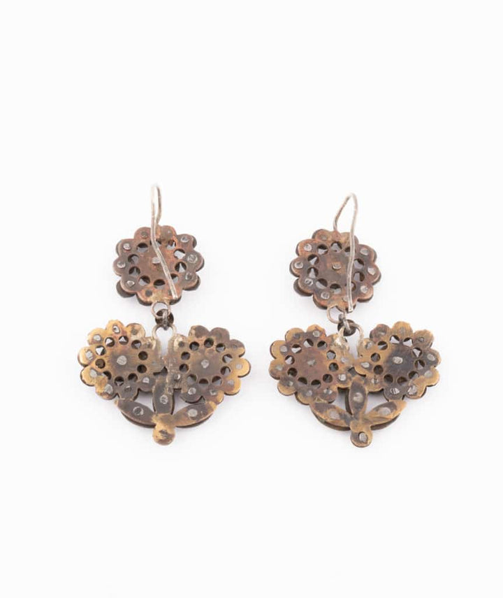 Caillou Paris Boucles D Oreilles Anciennes En Pointe D Acier Maeja Dos