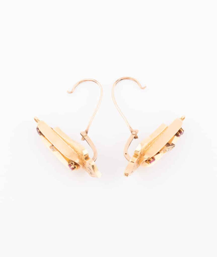 Caillou Paris Boucles D Oreilles Perles Et Amethystes Marut Ouvertes