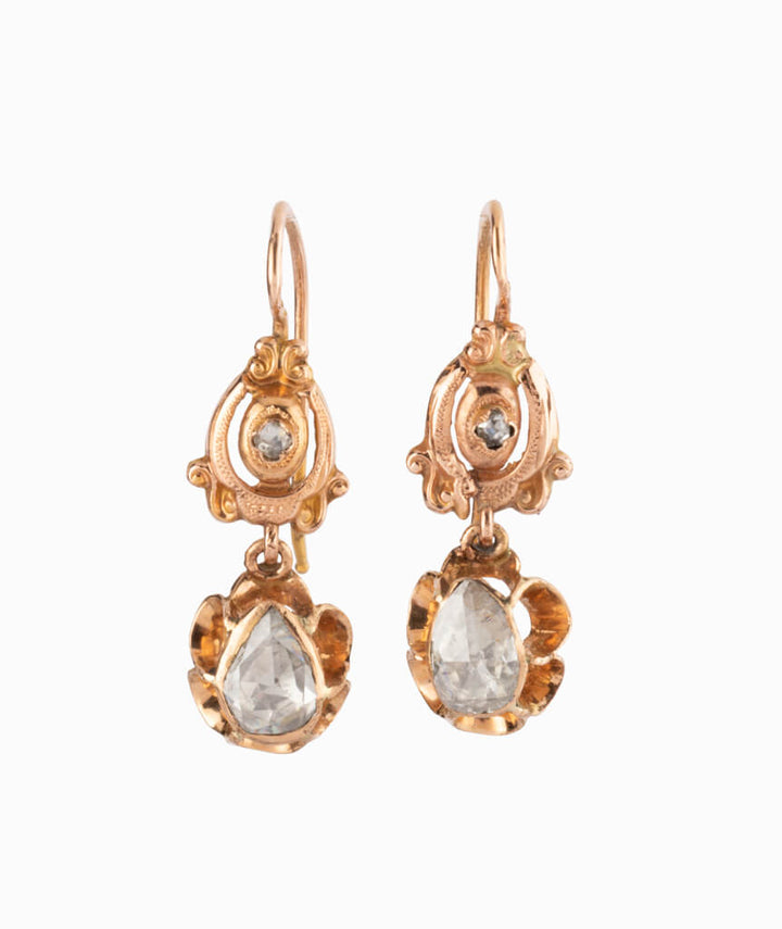 Boucles d'oreilles anciennes diamants Kukka face