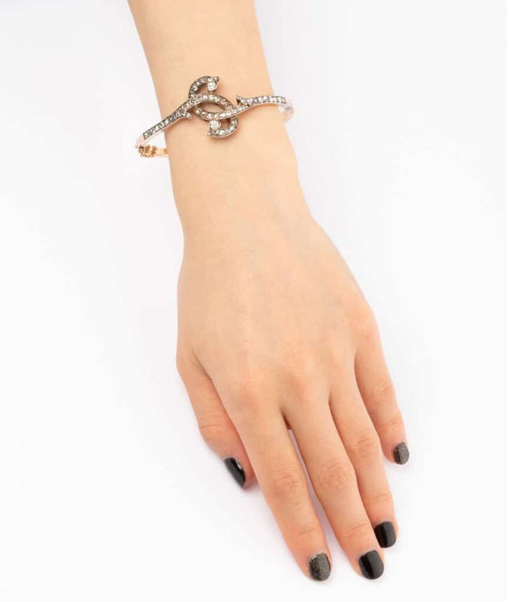 Caillou Paris - Bracelet ancien diamant Leonti porter