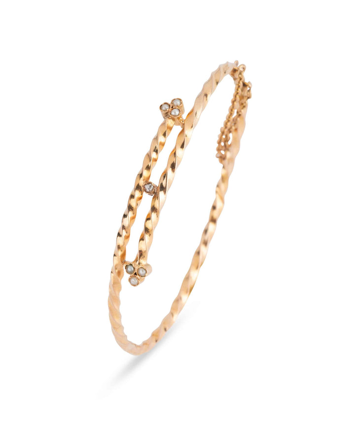 Caillou Paris Bracelet Jonc Napoleon Iii Perles Et Diamant Chiori Gros Plan