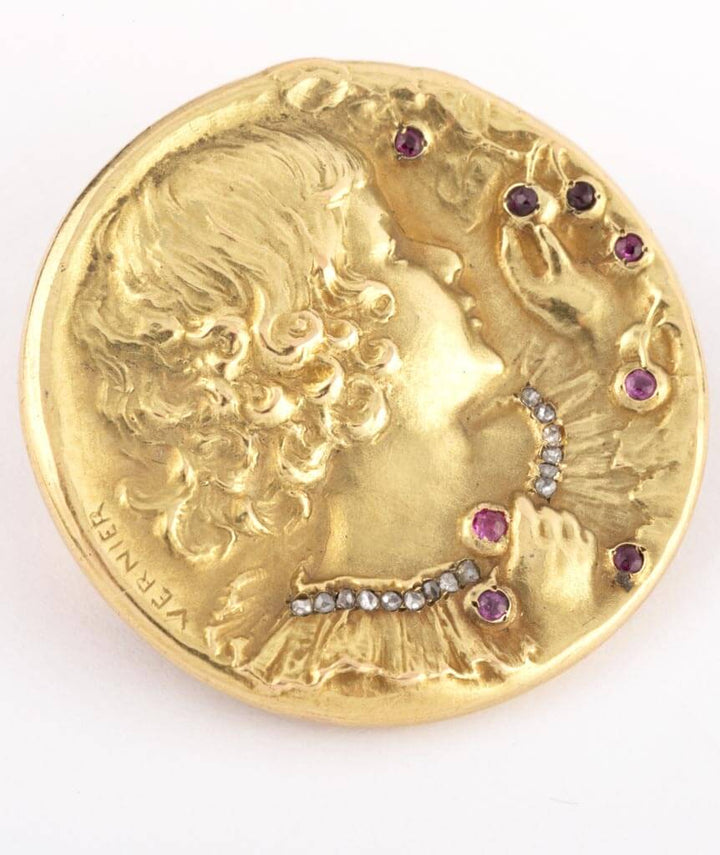 Caillou Paris - Broche art nouveau or Gyasi droite gros plan