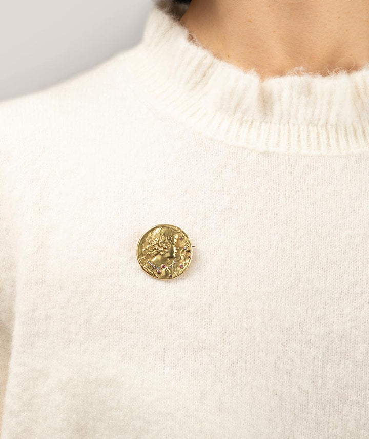 Caillou Paris - Broche art nouveau or Gyasi porter