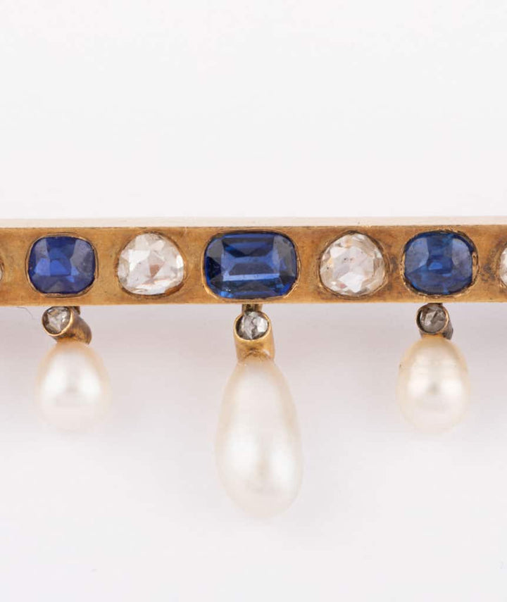 Caillou Paris Broche Barrette Ancienne Diamants Saphirs Et Perles Guena Gros Plan 2