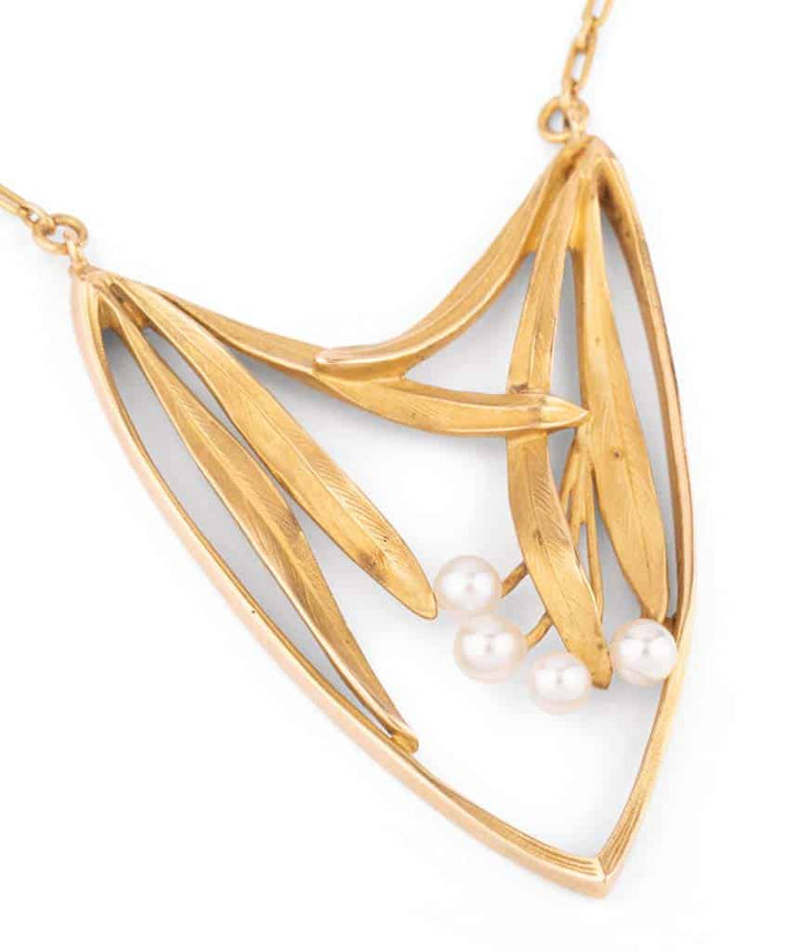 Caillou Paris Collier Art Nouveau Or Et Perles Aban Gros Plan 2