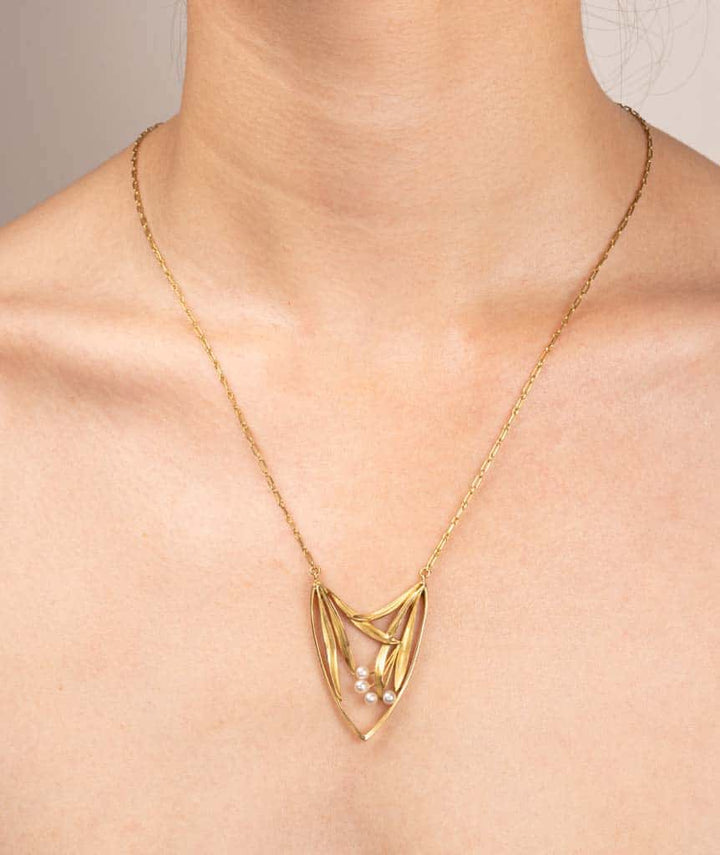 Caillou Paris Collier Art Nouveau Or Et Perles Aban Porter