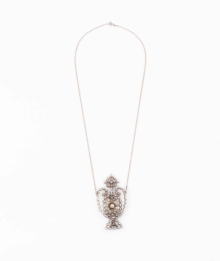 Collier ancien en argent Anata dos