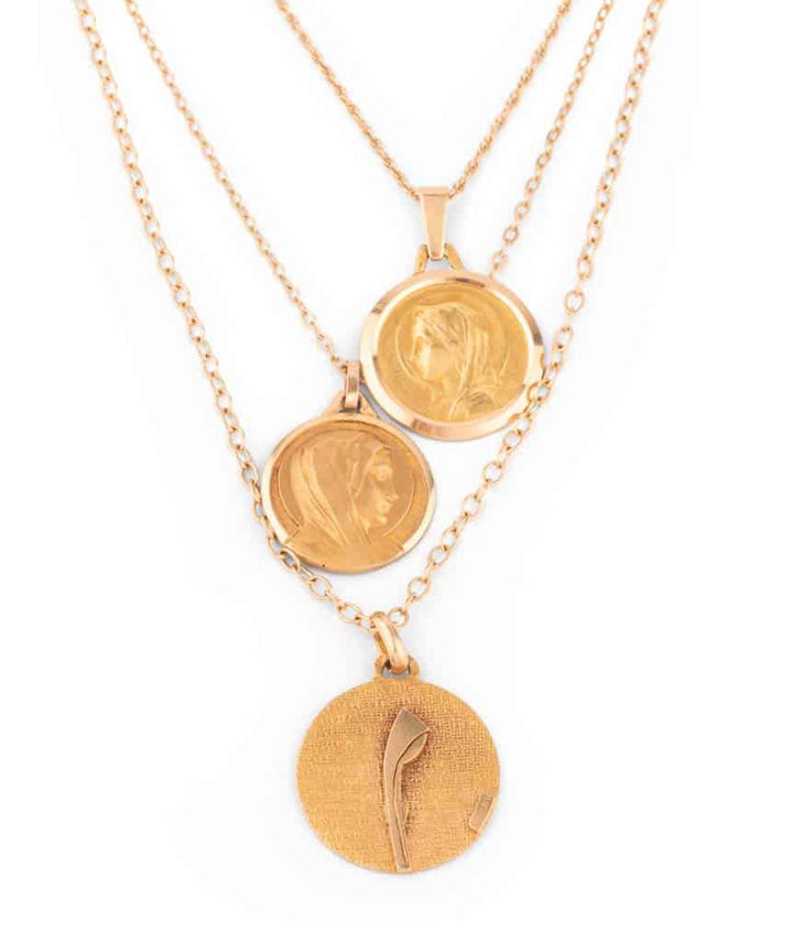 Caillou Paris Collier Ancien Or 3 Chaines Chapa Gros Plan 1