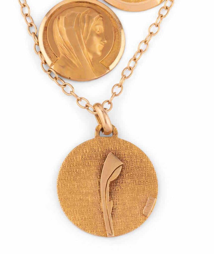Caillou Paris Collier Ancien Or 3 Chaines Chapa Gros Plan 3