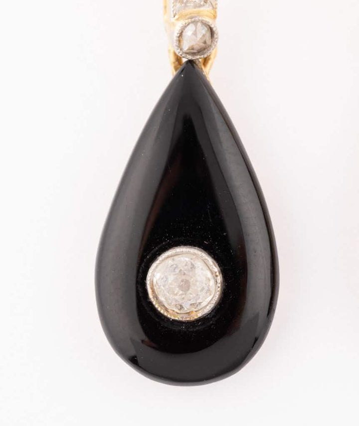 Caillou Paris Pendants d oreilles Art deco onyx et diamants Matti gros plan 1