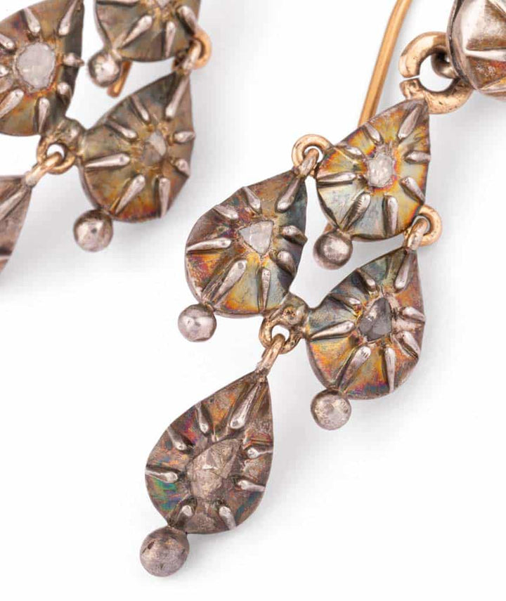 Caillou Paris Pendants D Oreilles D Origine Provençale Diamants Panfil Gros Plan 1