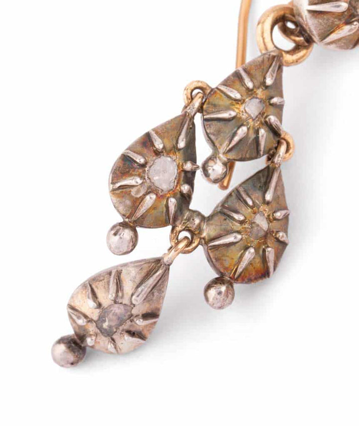 Caillou Paris Pendants D Oreilles D Origine Provençale Diamants Panfil Gros Plan 2