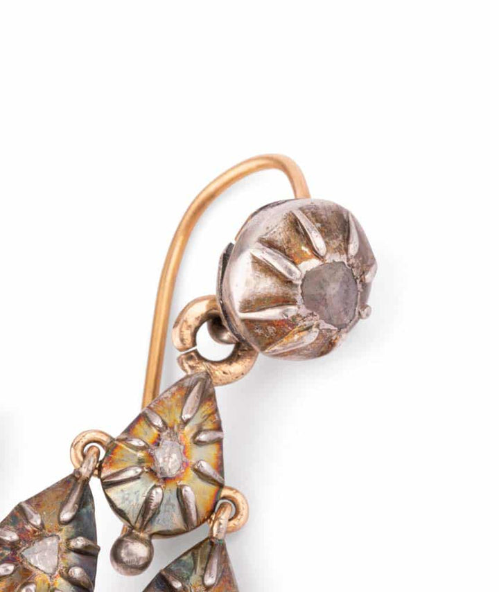 Caillou Paris Pendants D Oreilles D Origine Provençale Diamants Panfil Gros Plan 4