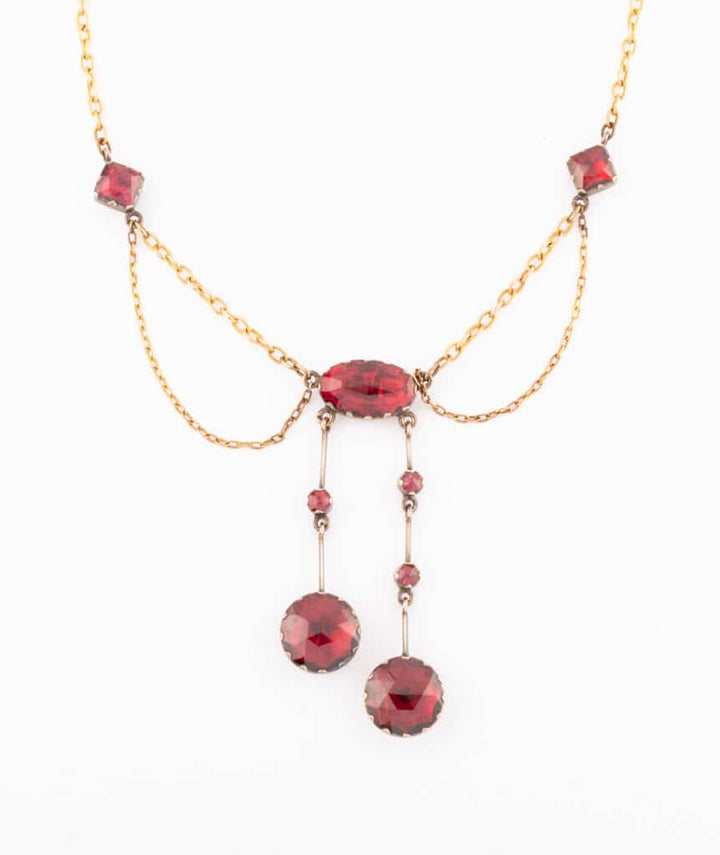 Collier ancien grenats de Perpignan Gaya gros plan