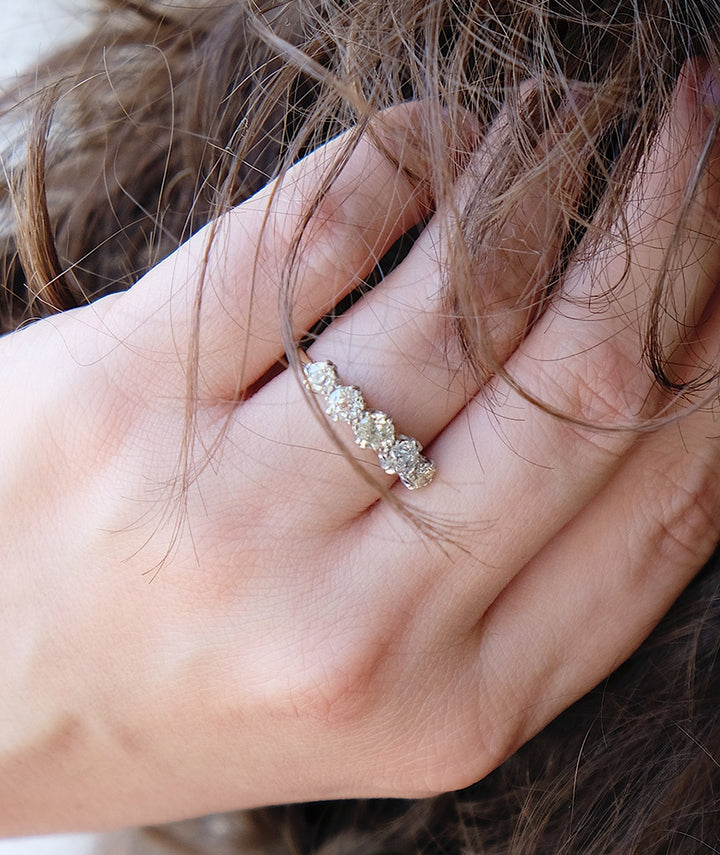 Bague jarretière ancienne or et diamants "Jacoba"