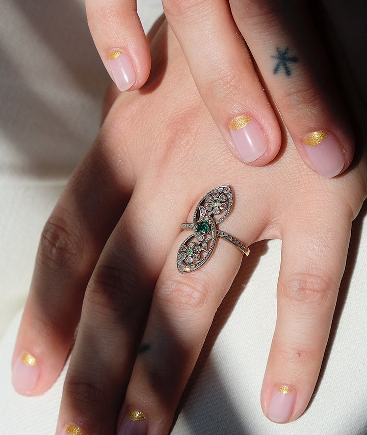 Bague marquise ancienne émeraude et diamants "Jos"