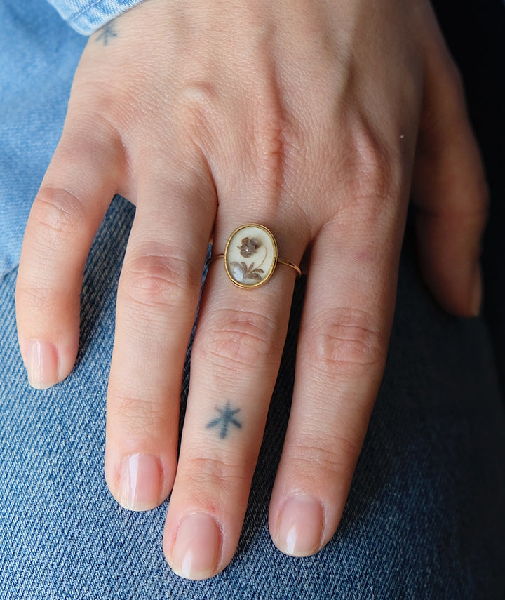 Bague ancienne cheveux "Iena" ambiance