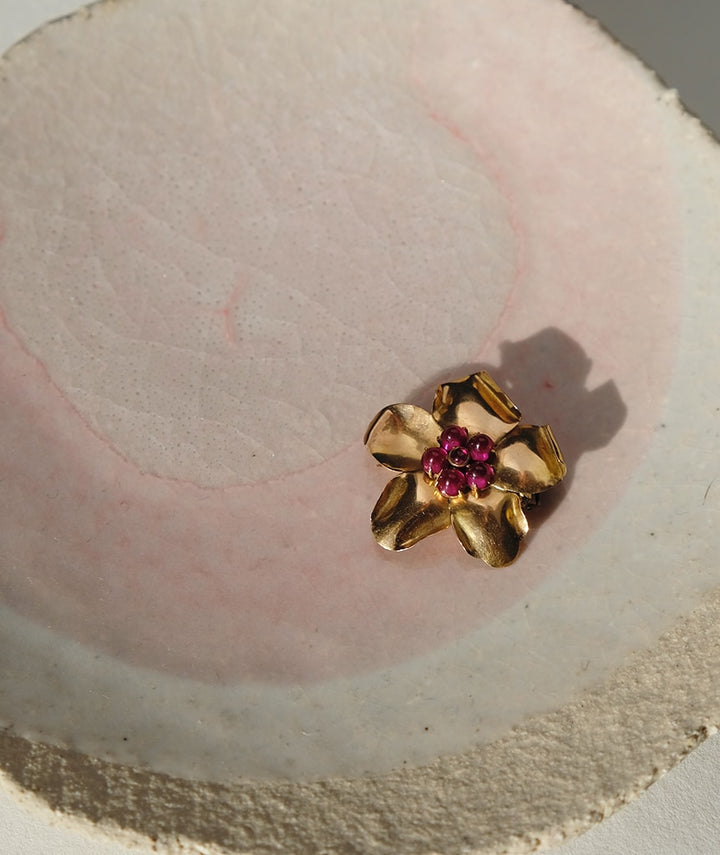 Broche fleur ancienne "Glenn" nature morte