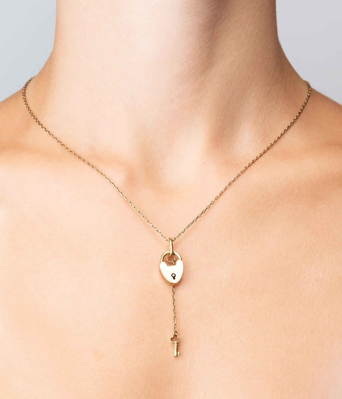 Ancien-pendentif-cadenas-coeur-Dieter
