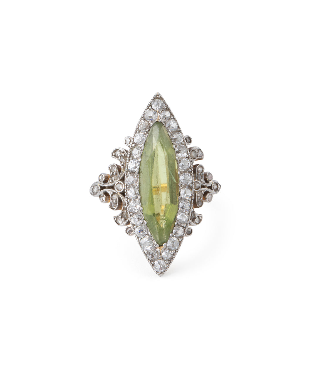 Ancienne-bague-Marquise-spinelle-vert-Jetta-Caillou-Paris